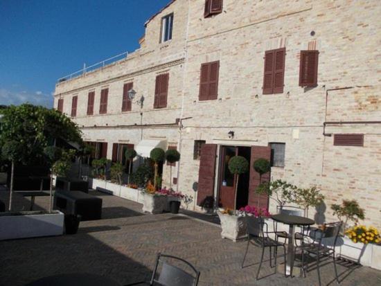 Castello - Solo Pernotto Hotel Cupra Marittima Exterior foto
